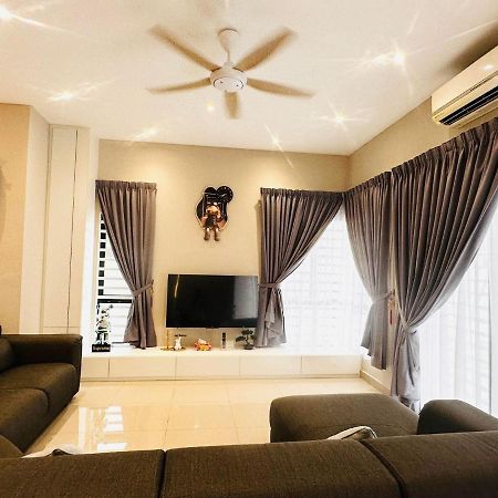 《Untitled Homestay》Sitiawan Buitenkant foto