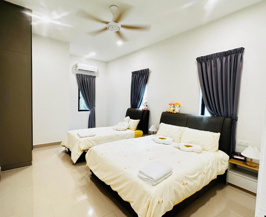 《Untitled Homestay》Sitiawan Buitenkant foto